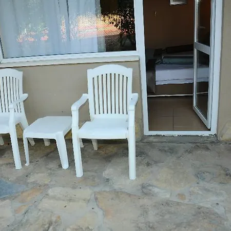 Armas Pemar 5* Kızılot