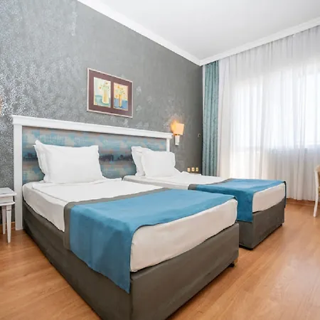 Hotel Armas Pemar 5*